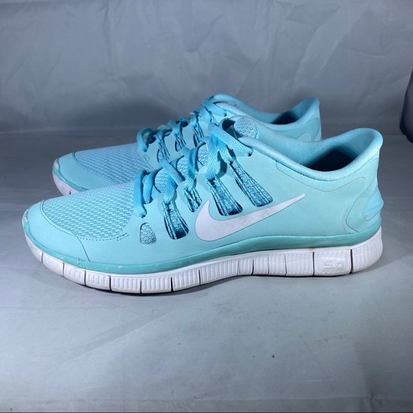 nike athletic trainers